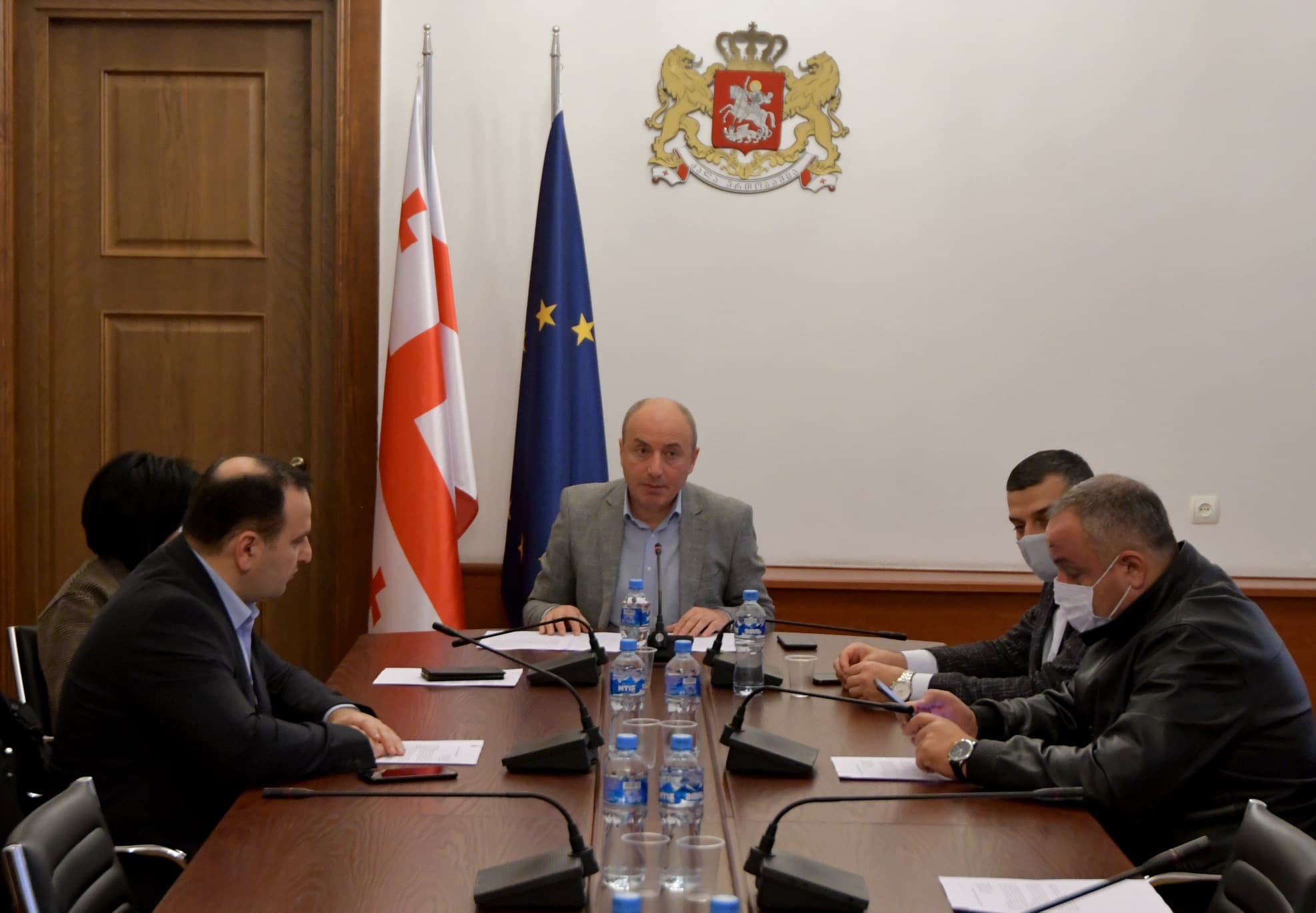 Frontnews image description