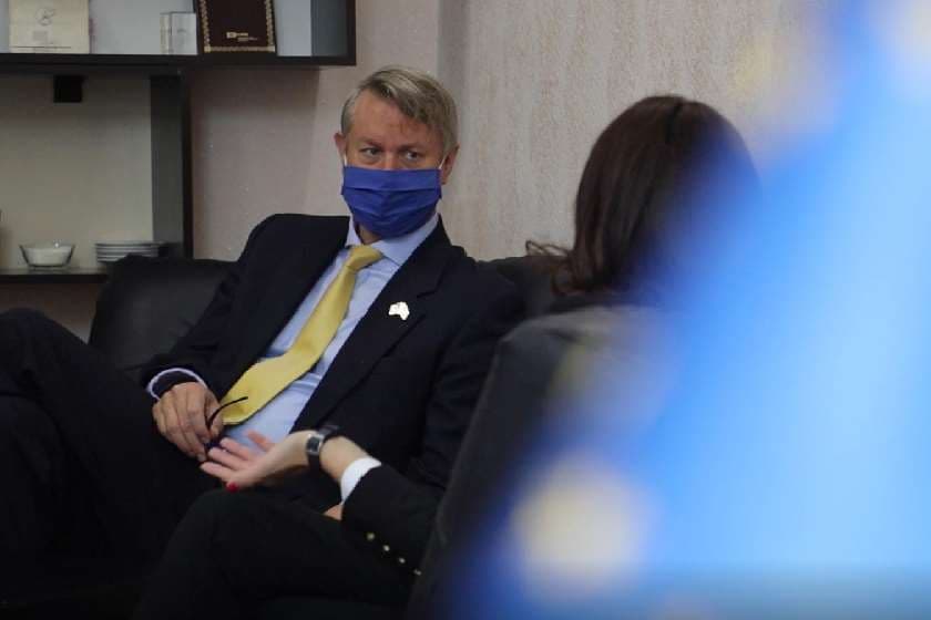 Frontnews image description