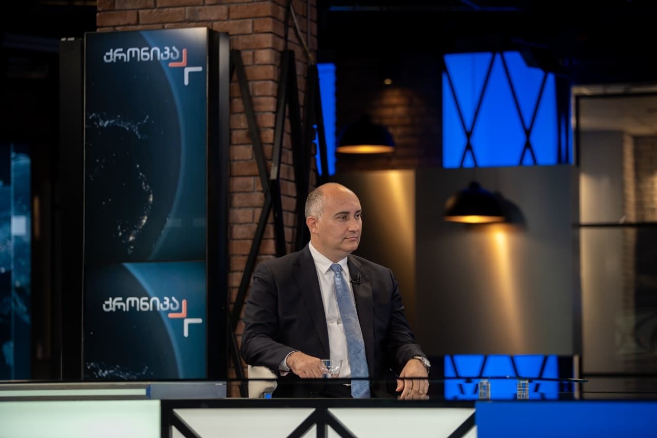 Frontnews image description