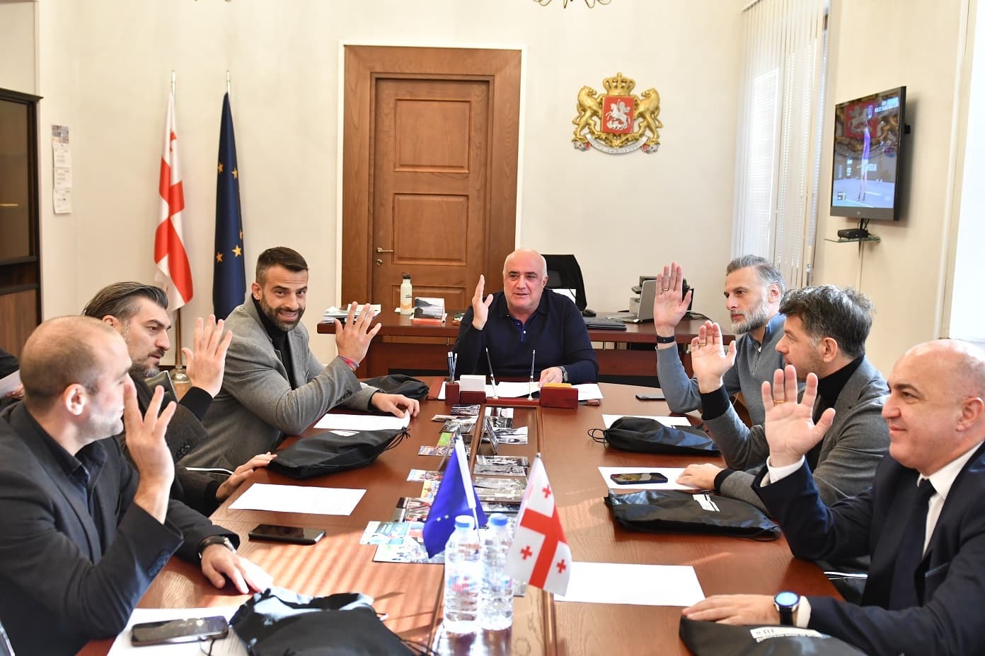 Frontnews image description