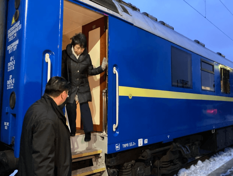 იაპონიის საგარეო საქმეთა მინისტრი ვიზიტით კიევში ჩავიდა