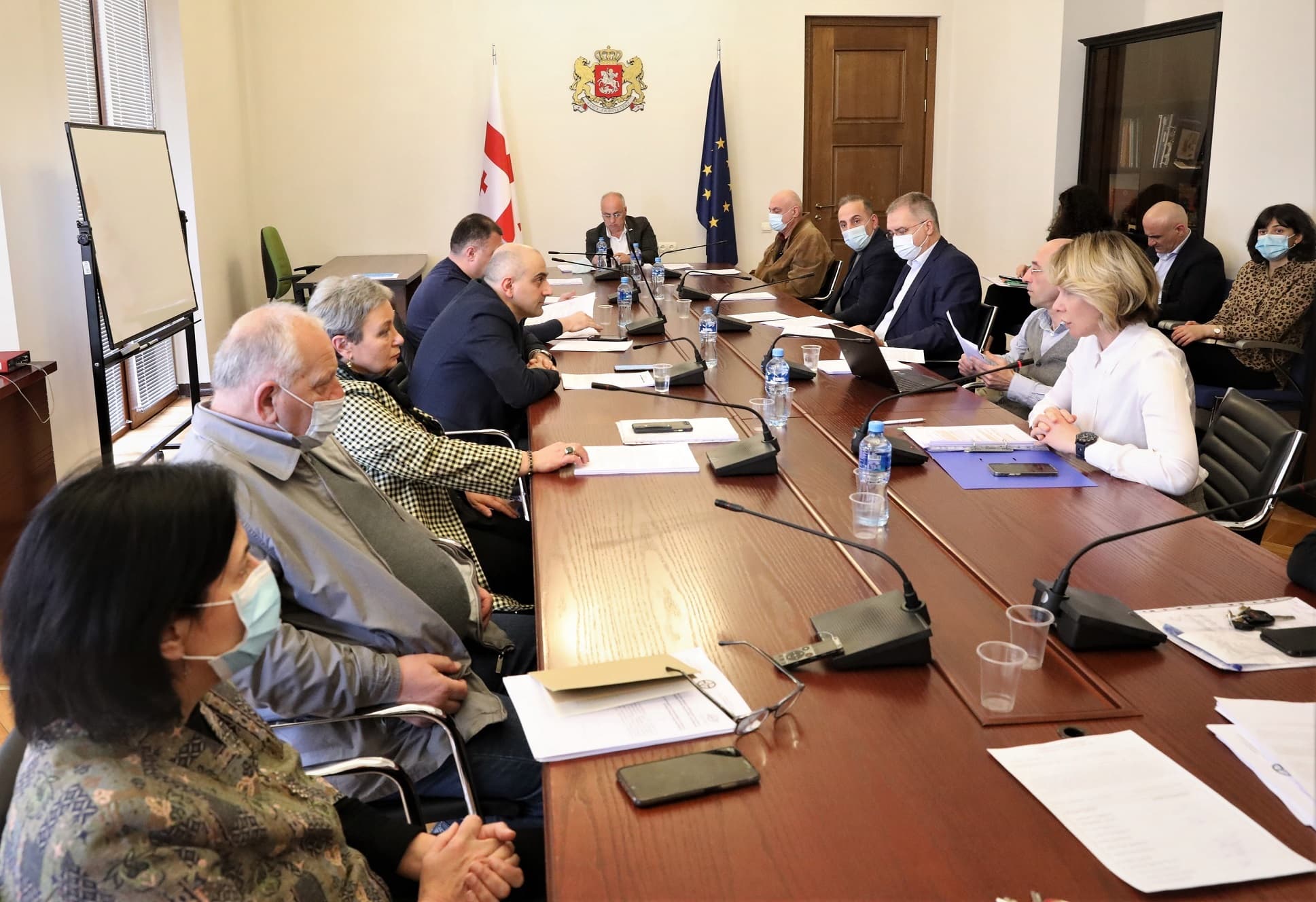 Frontnews image description