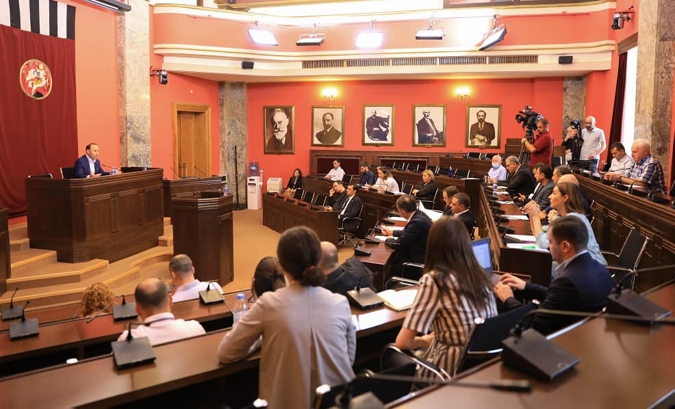 იურიდიულ საკითხთა კომიტეტმა ევროკავშირის მიერ განსაზღვრული 12 პირობის შესასრულებლად 5 სამუშაო ჯგუფი შექმნა