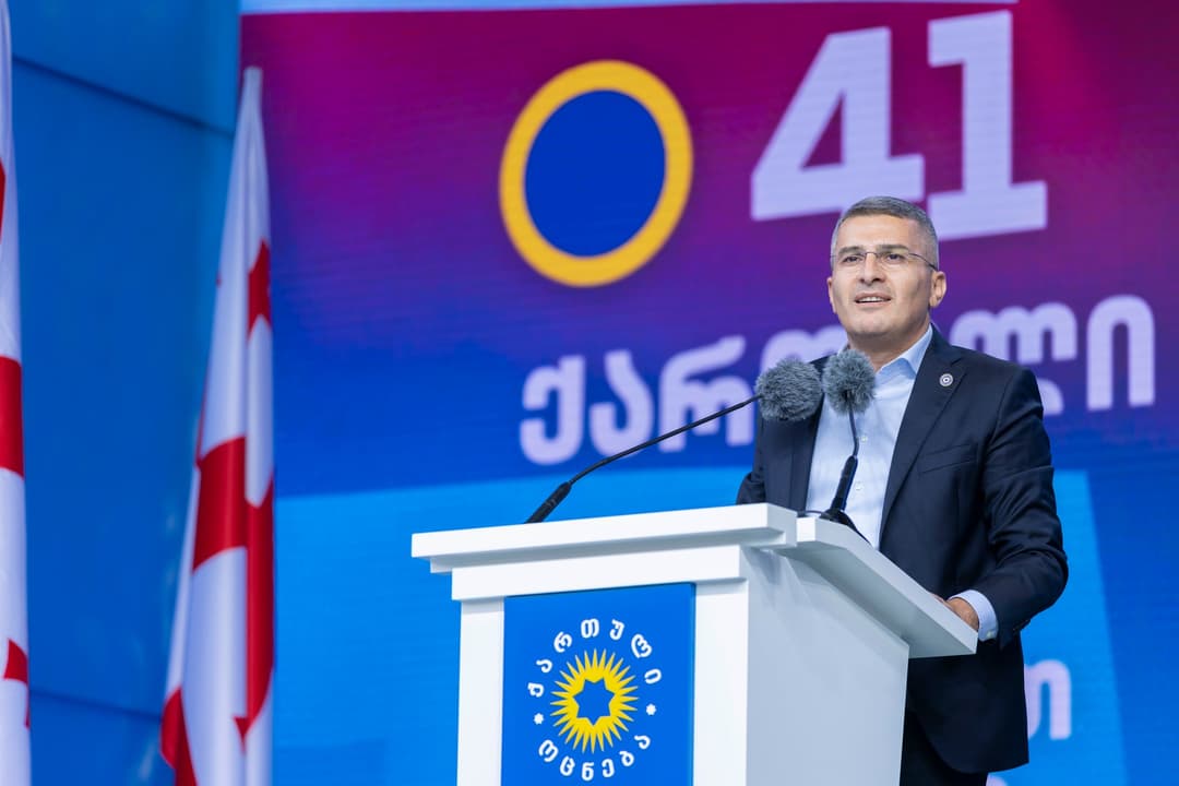 Ruling party Executive Secretary labels ex-President, opposition leaders as “foreign agents”, warns of war threats if they take office