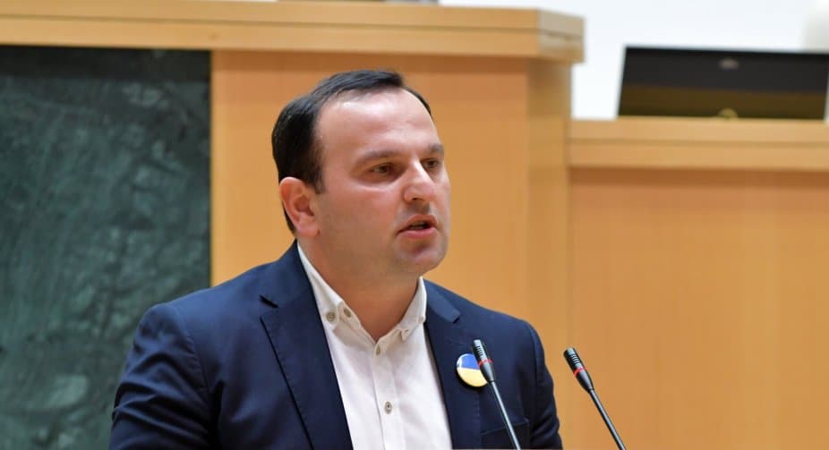 პაატა მანჯგალაძე – ირაკლი კობახიძე არის “კუდიანებზე მონადირე“, რომელიც ცდილობს მოაწყოს ჭიქაში ქარიშხალი და სხვას გადააბრალოს პასუხისმგებლობა