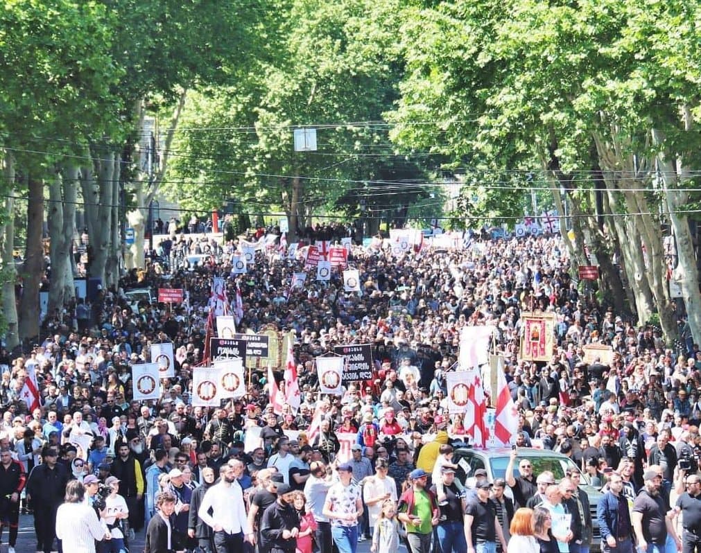 მამუკა მდინარაძე – სწორედ ამ დღეს, კიდევ ერთხელ უნდა დავანახოთ მსოფლიოს, სად, რა ღირებულებების მხარეს დგას საქართველო და ქართველი ხალხი!