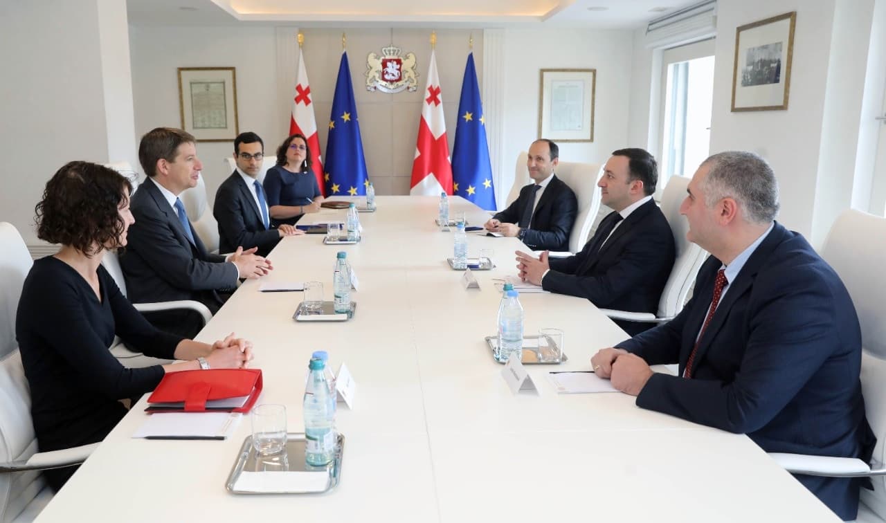 Frontnews image description