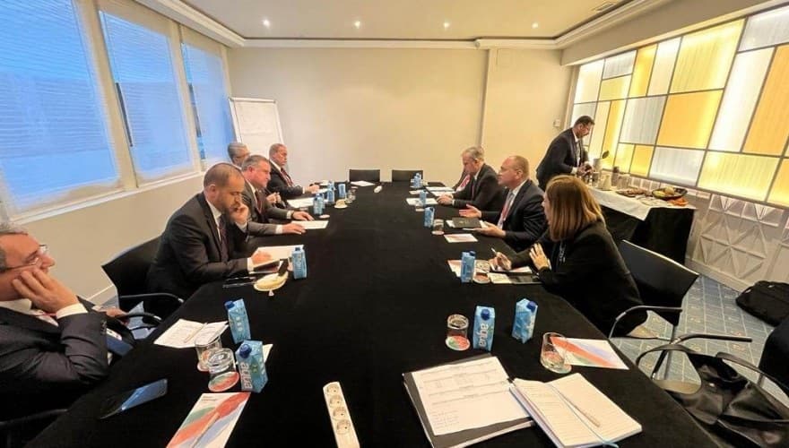 Frontnews image description