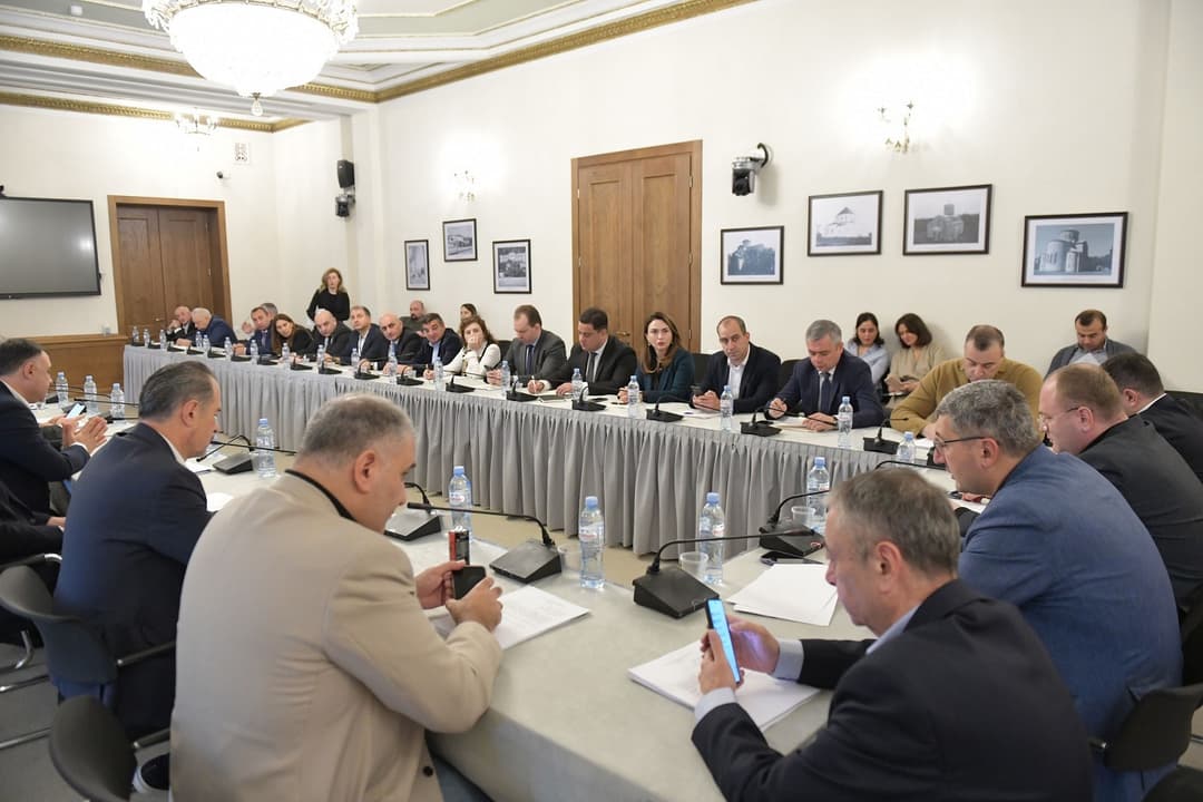 თავდაცვის ძალების რაოდენობა არა უმეტეს 37 ათასი სამხედრო მოსამსახურით განისაზღვრება