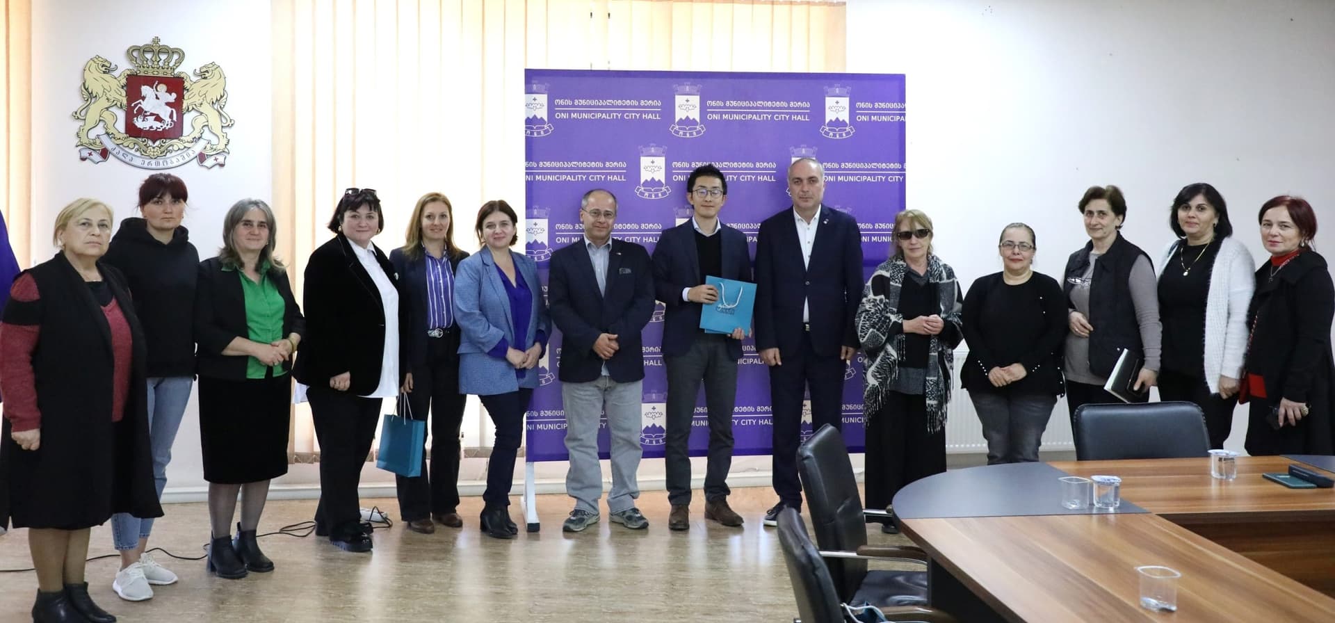 Frontnews image description