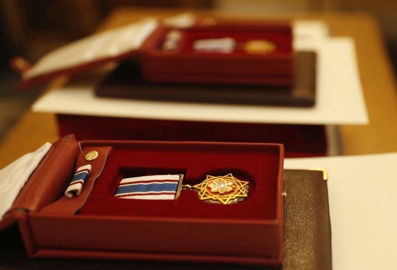 Frontnews image description