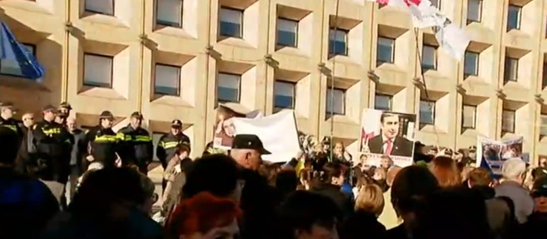 Frontnews image description