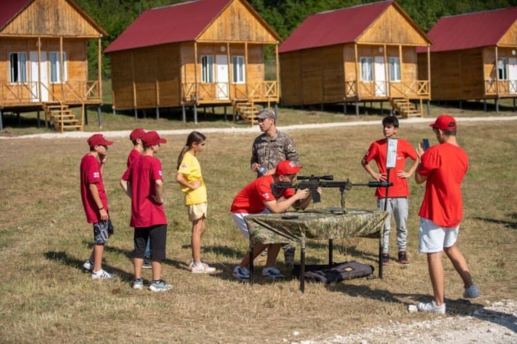 შაორის “ახალგაზრდულ ბანაკს“ სამხედროები ესტუმრნენ