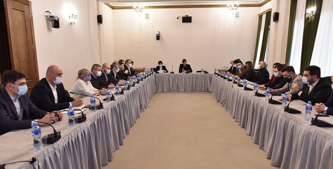 ავტოსატრანსპორტო საშუალებათა ტექნიკურ დათვალიერებასა და ვიზუალურ გამონაბოლქვზე კონტროლი დაწესდება