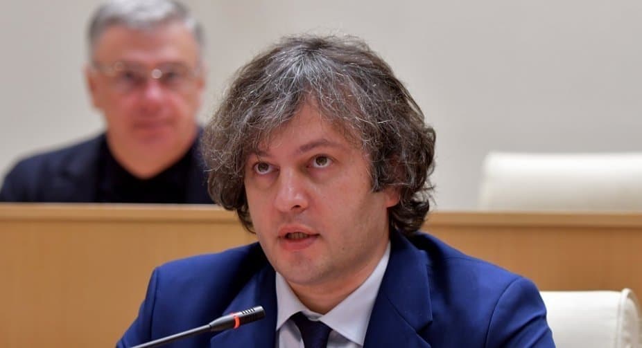 ირაკლი კობახიძე – ელენე ხოშტარია არის სამარცხვინო ქალი და ეჭვებს აჩენს მთელი ეს მოცემულობა, რომ ის არის ჩვეულებრივი აგენტი