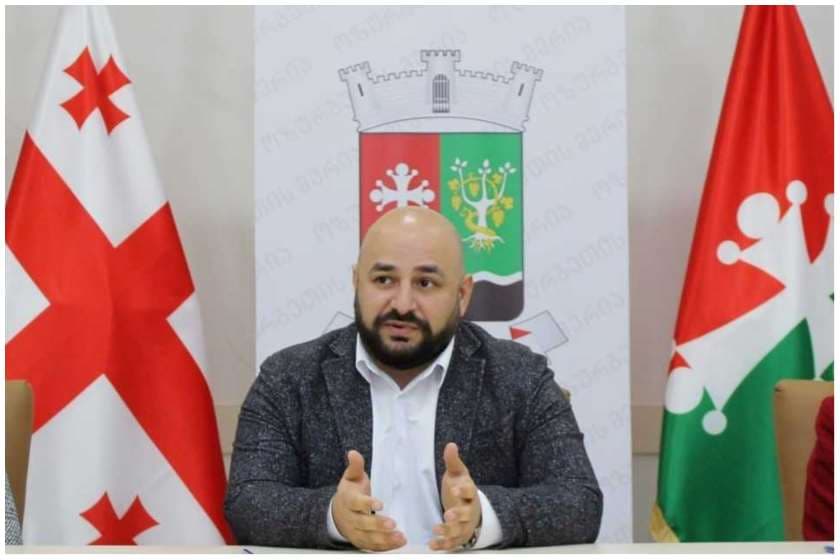 ავთანდილ თალაკვაძე – 10 000 ლარი გადაეცა ათიდან ცხრა ადამიანს, ყველას, ქალბატონი ნანა გოთუას გამოკლებით