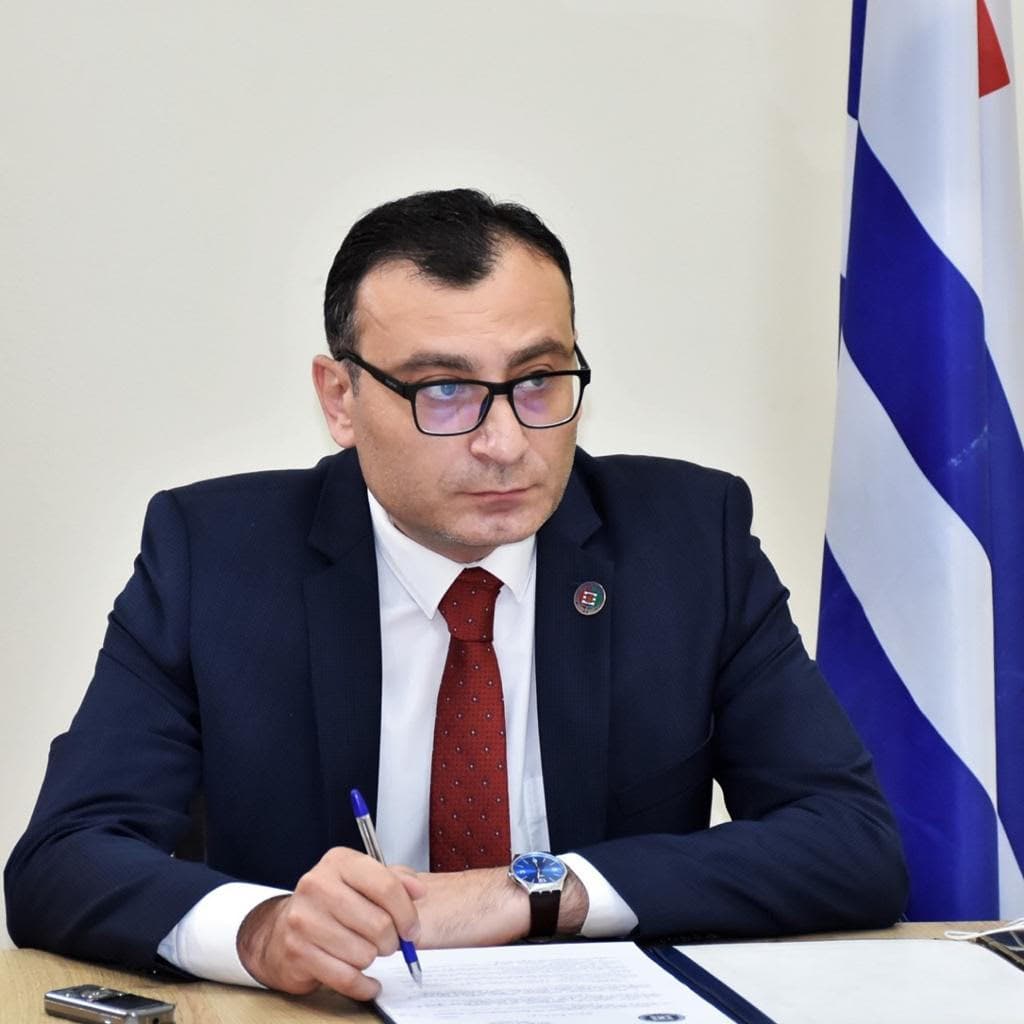 ტიტე აროშიძე – სამწუხაროდ, “ნაცმოძრაობის” წარმომადგენლები მიეჩვივნენ ბინძური კამპანიის ფარგლებში ადამიანის სიცოცხლით მანიპულირებას