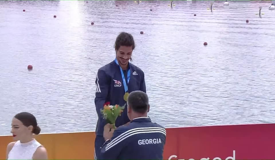 Frontnews image description