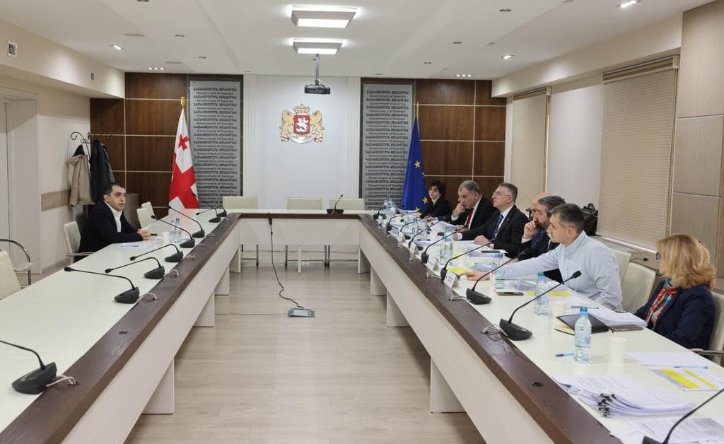 ანტიკორუფციული ბიუროს უფროსობის კანდიდატების შესარჩევი საკონკურსო კომისიის სხდომაზე შერჩეულ კანდიდატებთან გასაუბრება გაიმართა