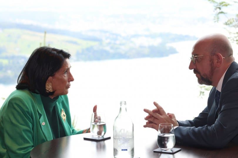 Frontnews image description