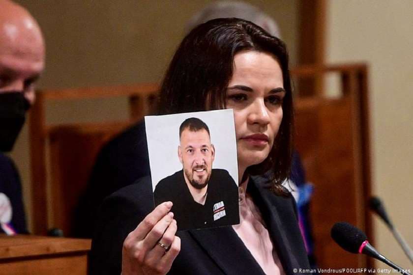 Frontnews image description