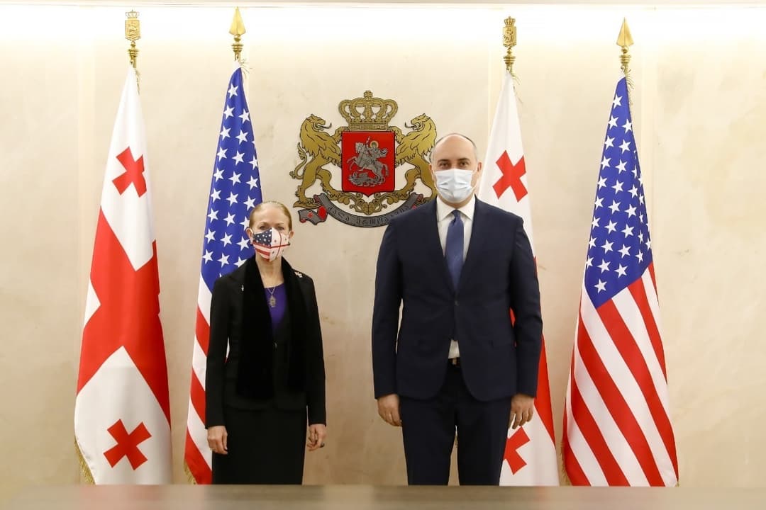 ჯუანშერ ბურჭულაძე კელი დეგნანს შეხვდა