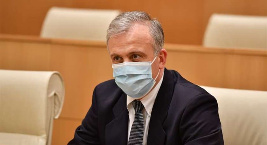 გიორგი ხელაშვილი – ერთის მხრივ უკრაინის ხელმძღვანელობა აცხადებს, რომ იგებენ ომს და მეორეს მხრივ, ხავსს ეჭიდებიან, რომ სადღაც გაიხსნას მეორე ფრონტი