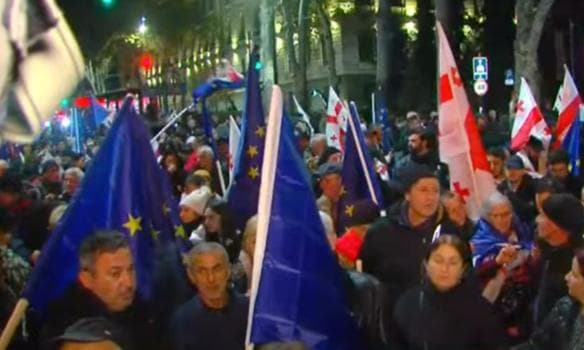 Opposition leaders rally support for November 25 protest outside Parliament