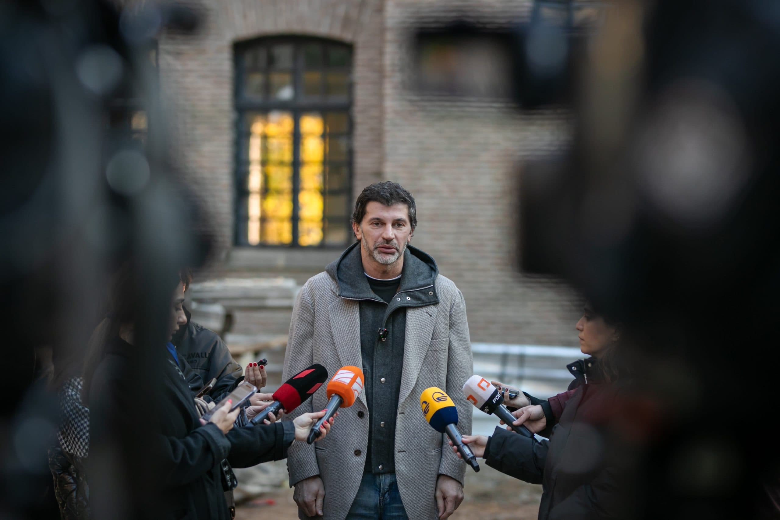 Frontnews image description