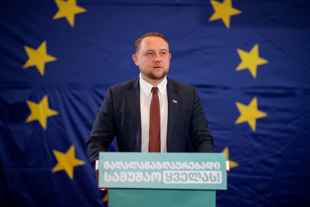 ვასო ურუშაძე – უნიჭოდ დადგმული და შინაარსისგან დაცლილი შეხვედრა ემსახურებოდა მხოლოდ ერთს, შეექმნა აღქმა, რომ ბიზნესი აღიარებს კობახიძის ლეგიტიმურობას