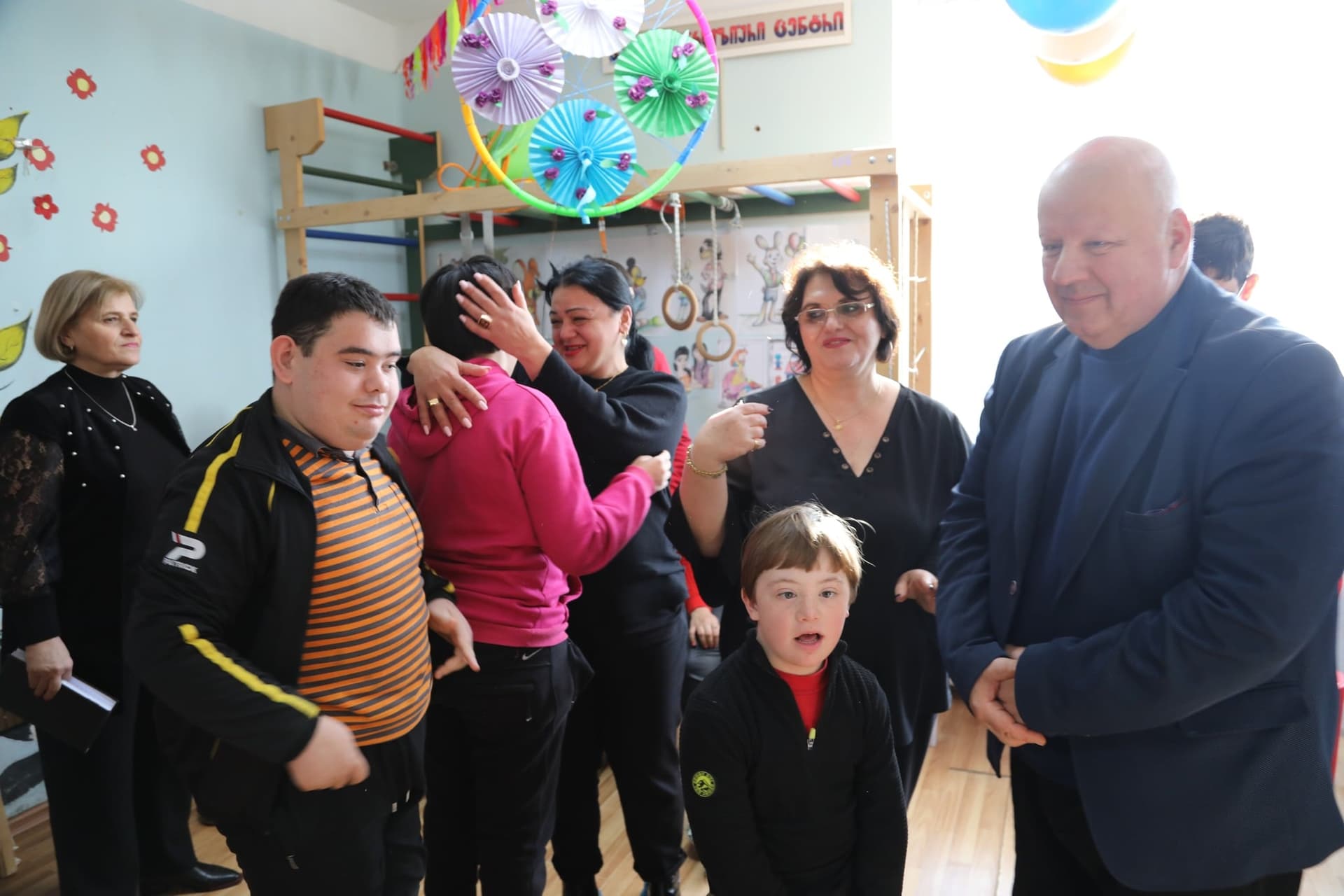 Frontnews image description