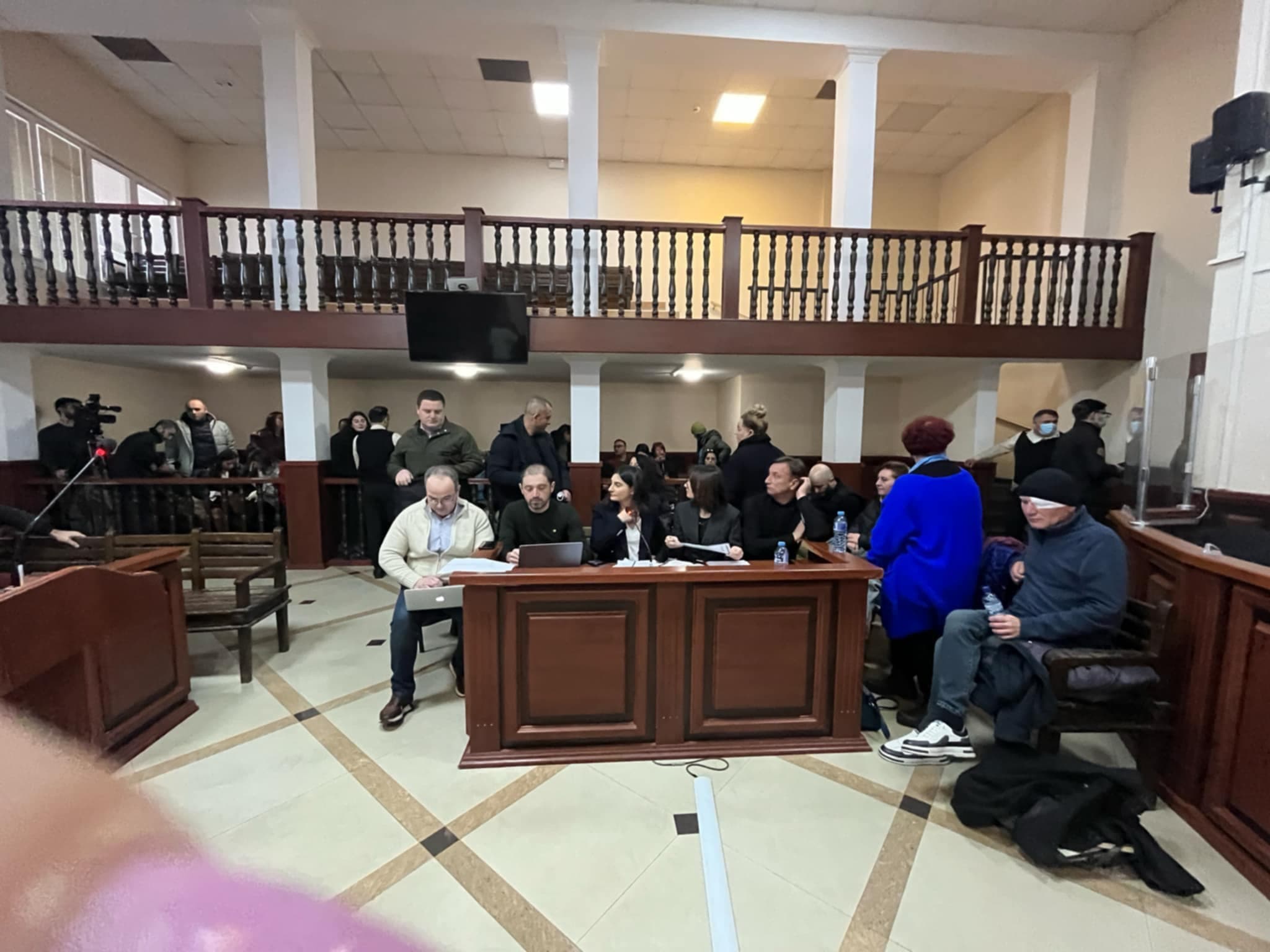 Frontnews image description