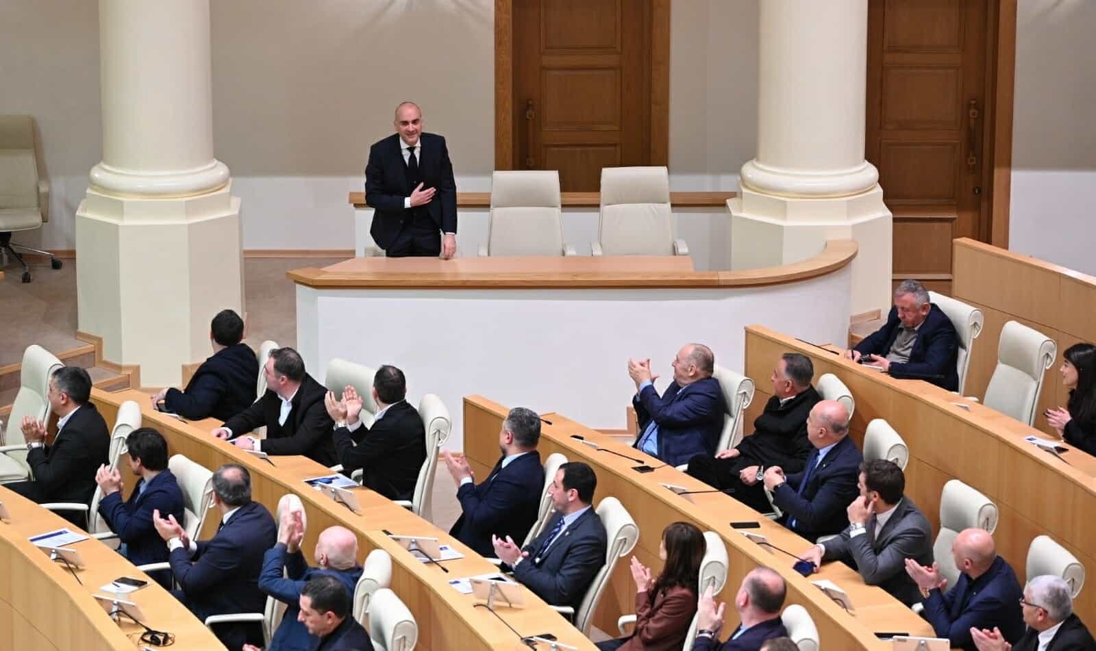 Frontnews image description