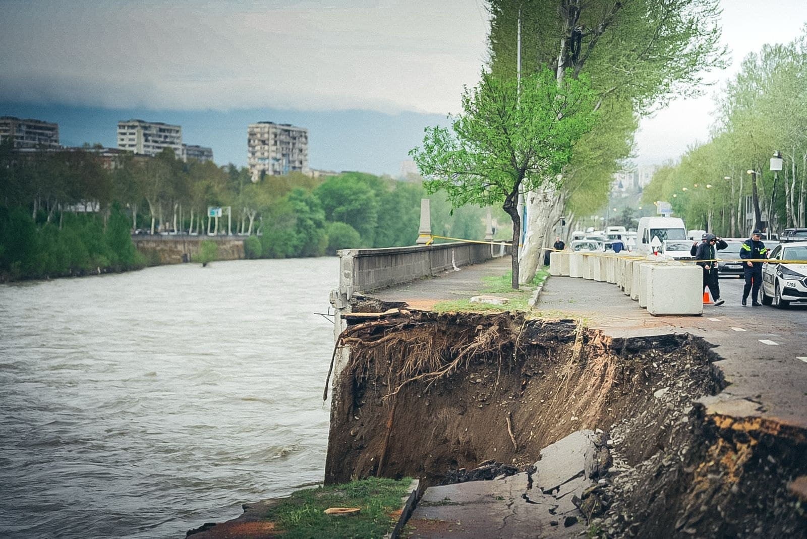 Frontnews image description