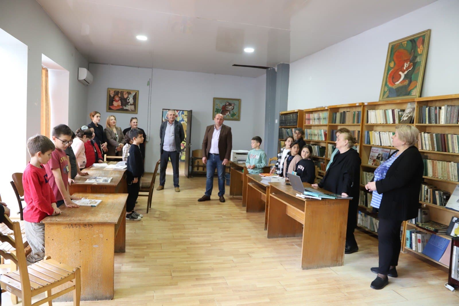 Frontnews image description