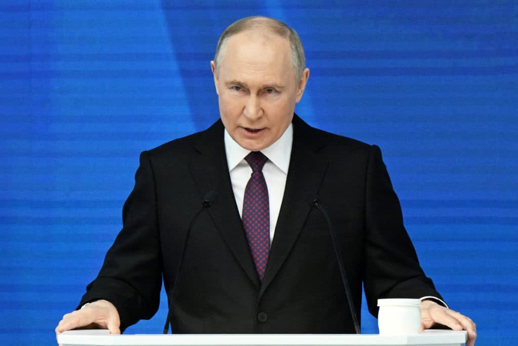 Putin congratulates Georgians, leaders of occupied Abkhazia and South Ossetia on Victory Day