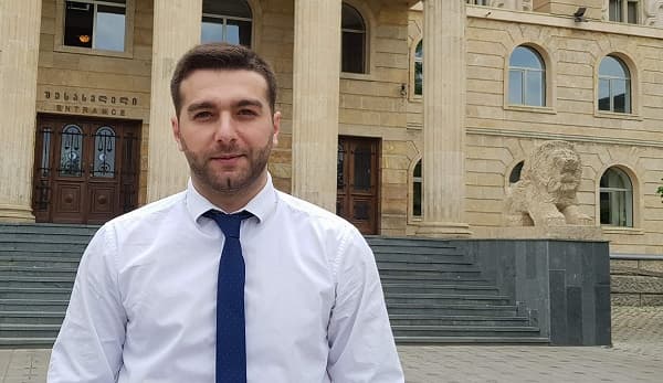 ირაკლი ჩომახაშვილი - ეს ნიშნავს, რომ იჭერ ყველა მთავარი პოლიტიკური პარტიის ლიდერს, რაც ქვეყნის დემოკრატიისთვის არის ძალიან მძიმე