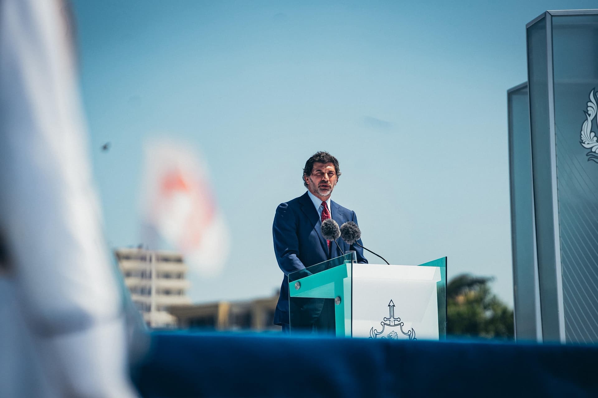 Frontnews image description