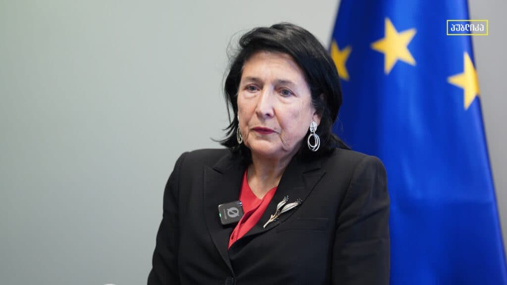 Frontnews image description