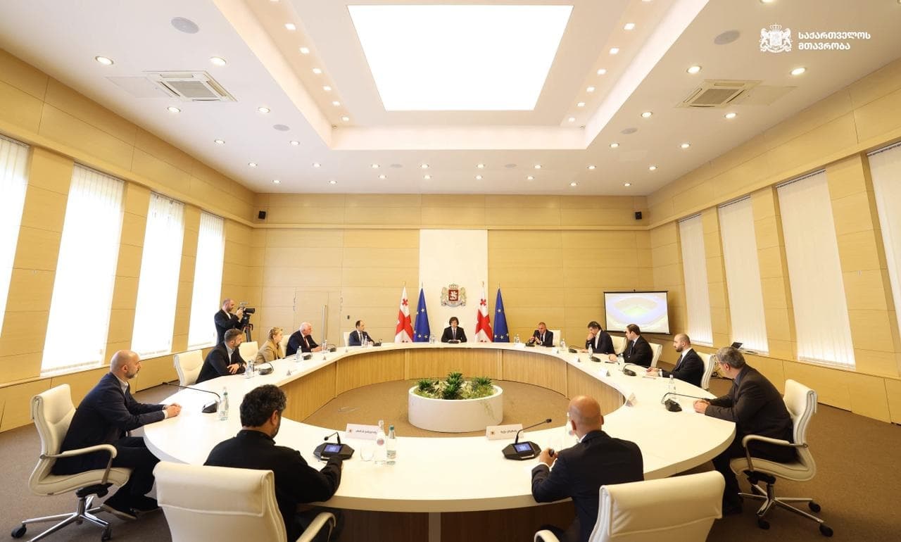 Frontnews image description