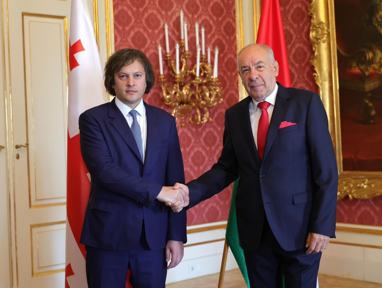 Frontnews image description