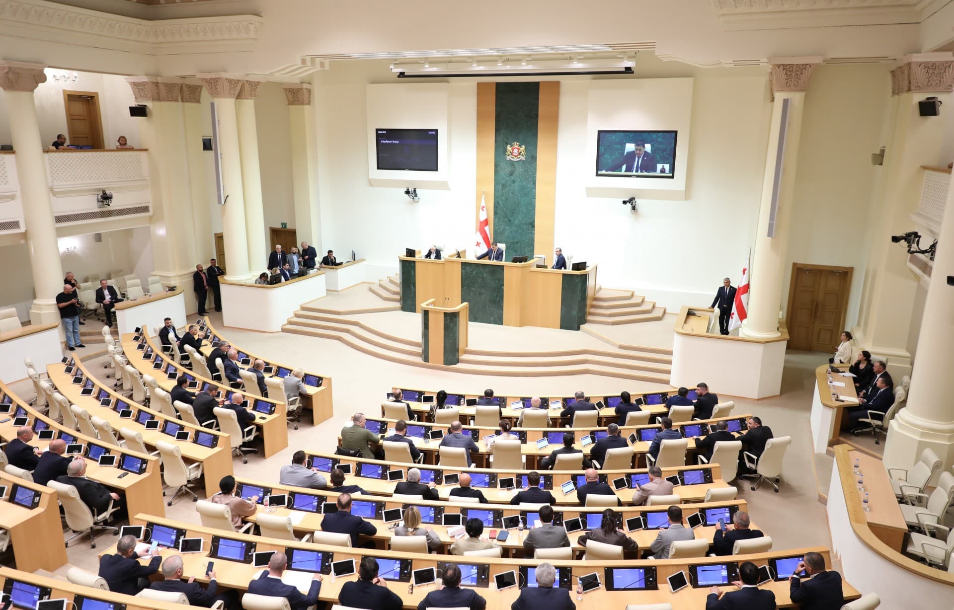 The revised draft of the Law On Grants is scheduled for a second reading in Parliament today, where it will undergo article-by-article discussion.