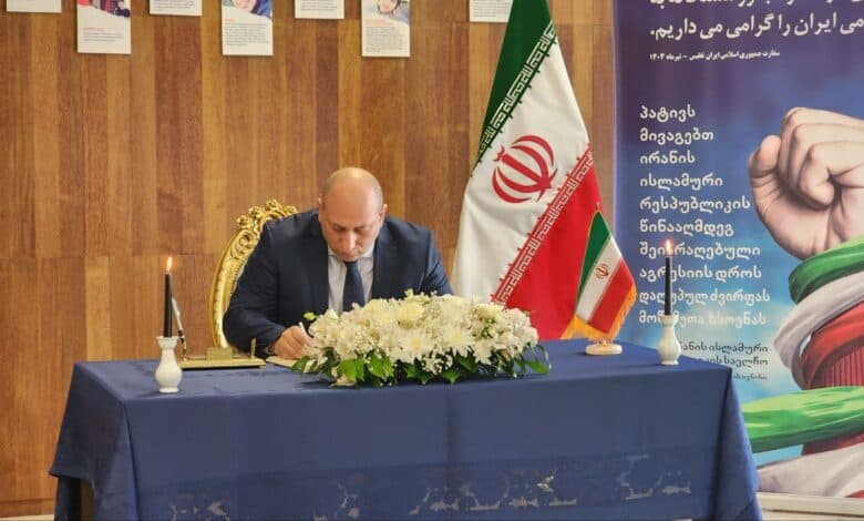 Frontnews image description