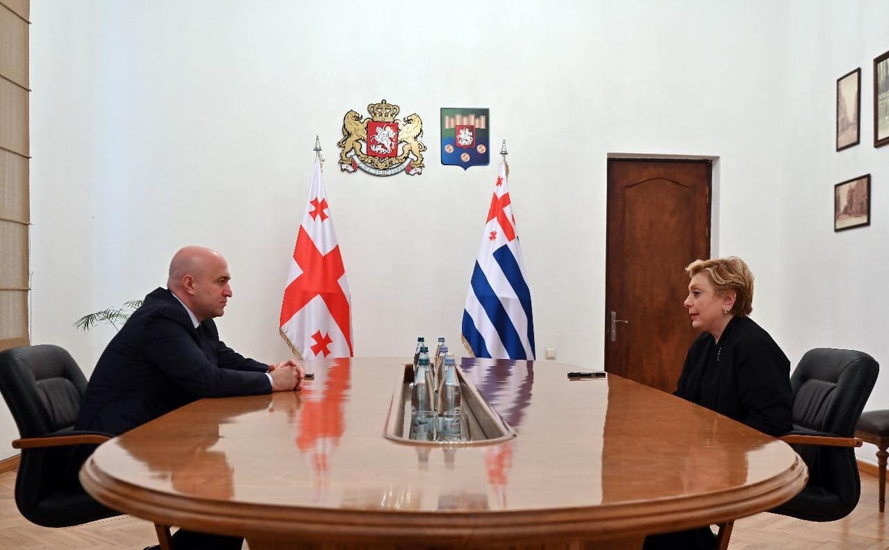 Frontnews image description