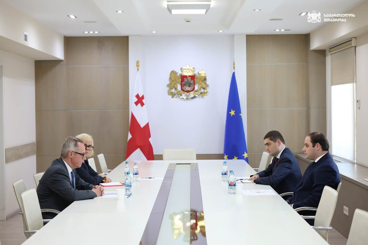 Frontnews image description