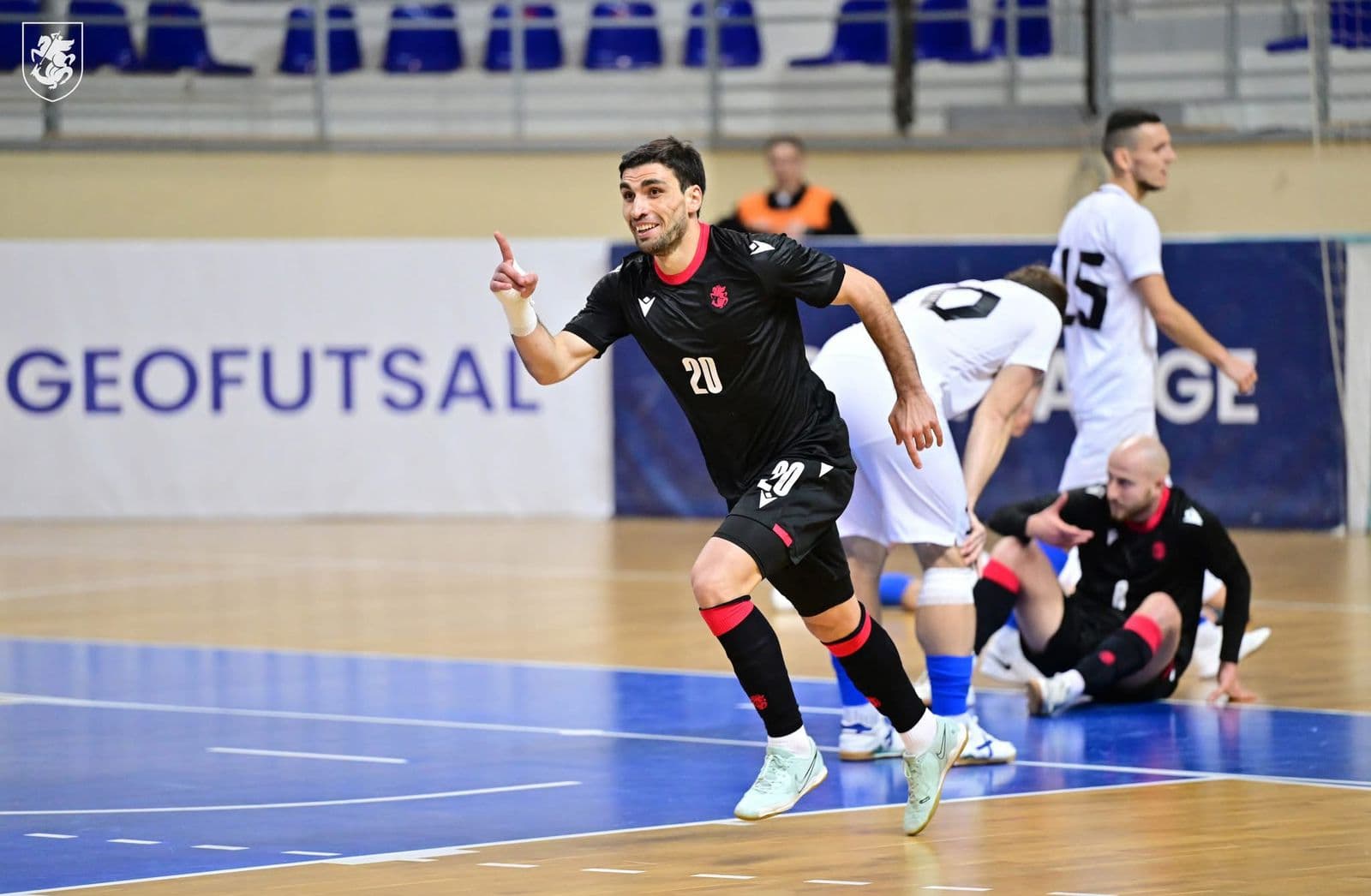 Frontnews image description