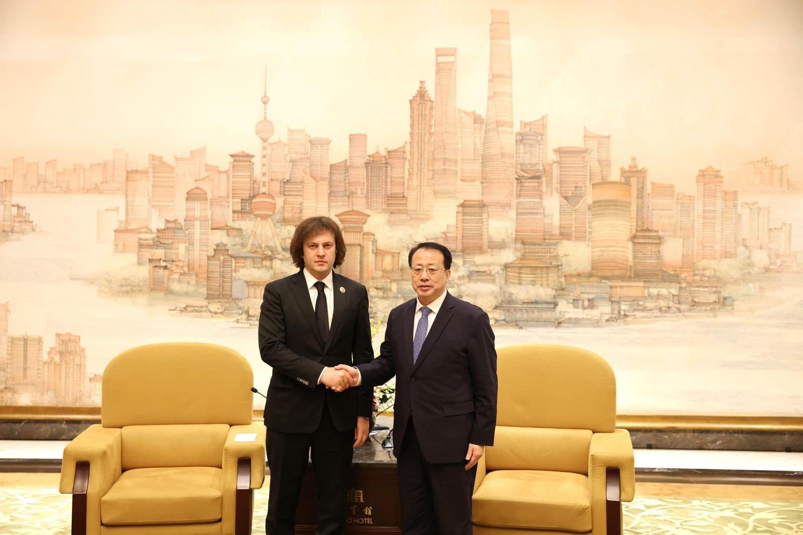 Frontnews image description