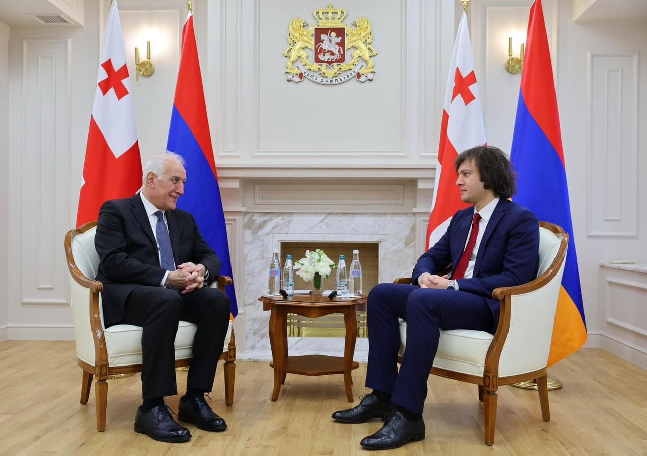 Frontnews image description