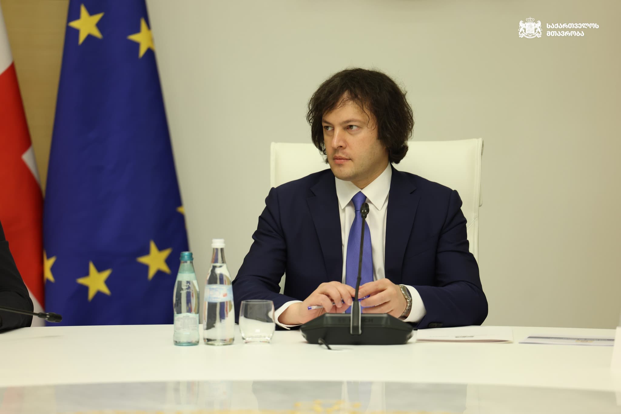 Frontnews image description