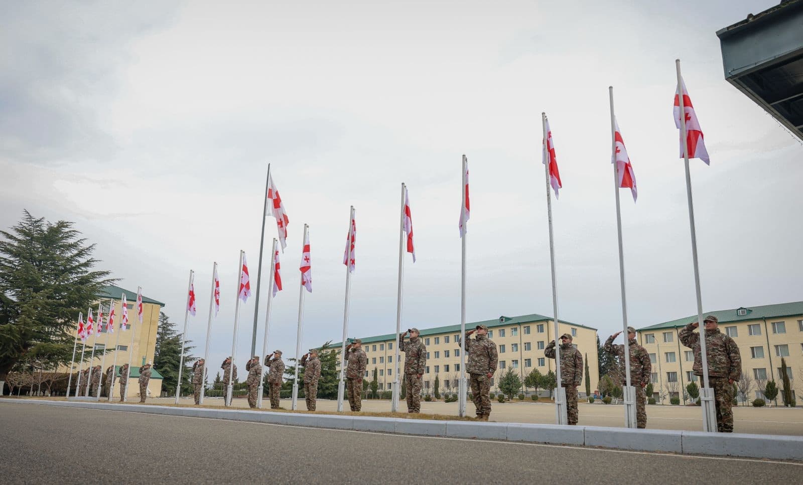 Frontnews image description